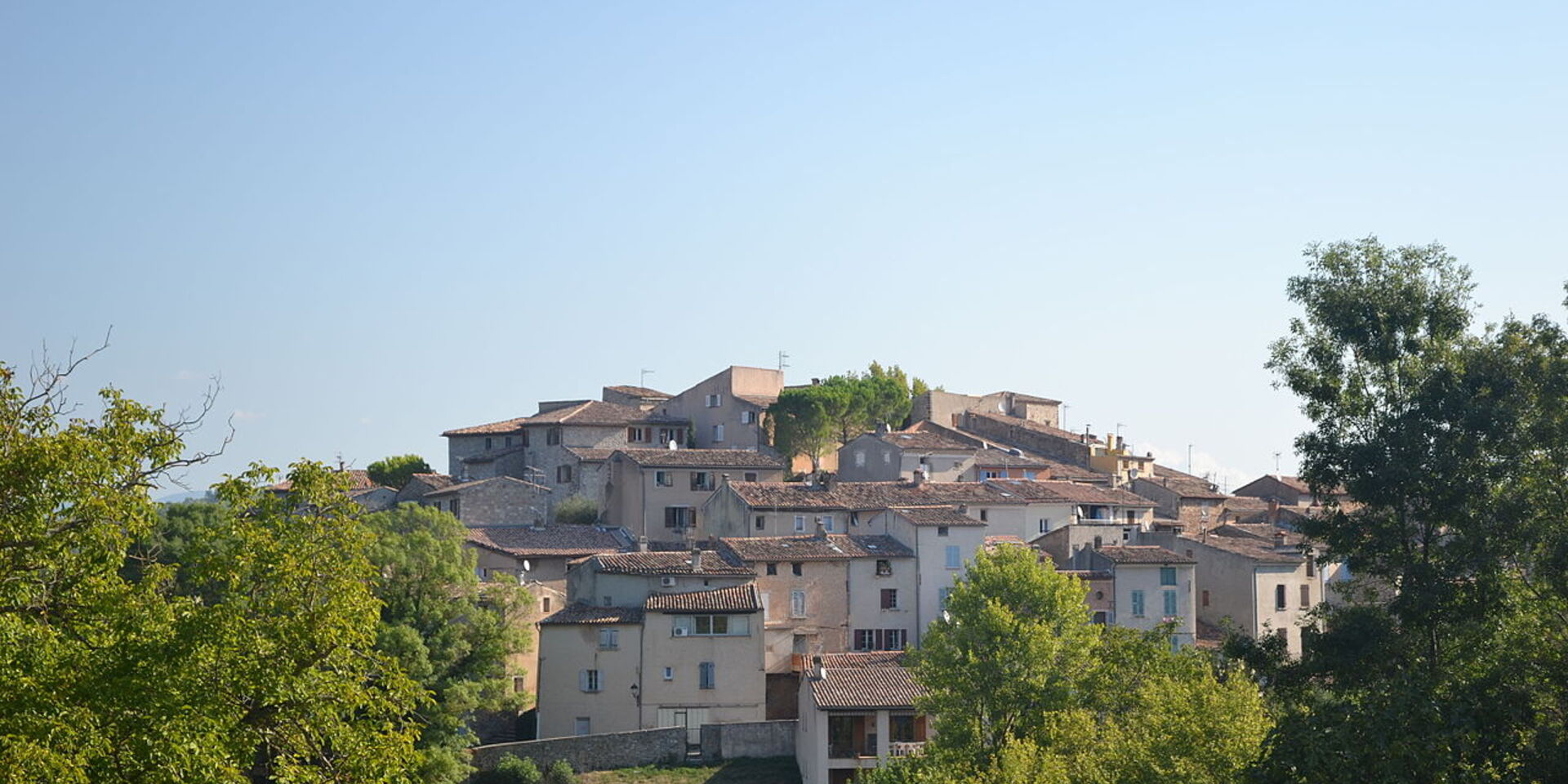 Visit the medieval village of Carcès in the Var area