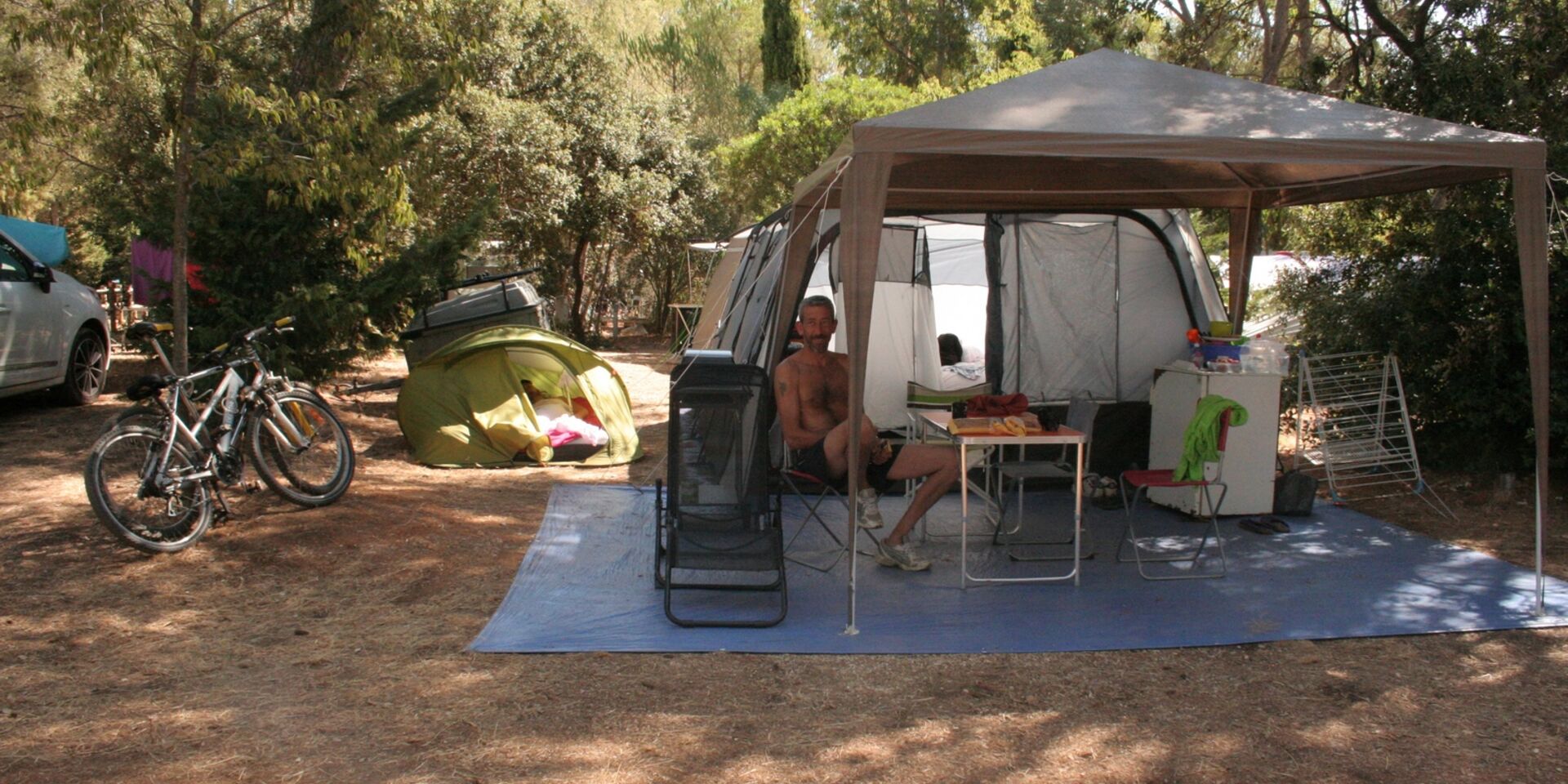 Economic pitch for tent or small caravan