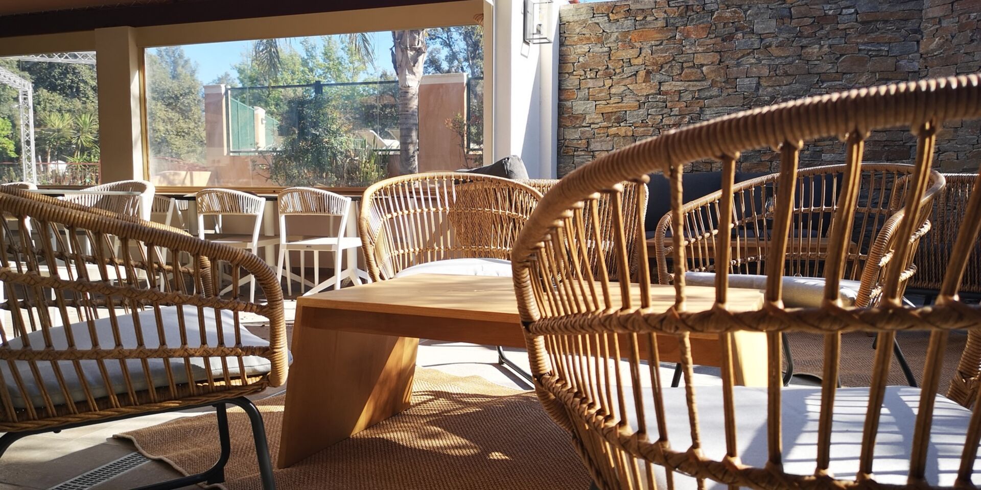 Restaurant-lounge bar at our 4-star campsite in the Var, French Riviera-Côte d'Azur